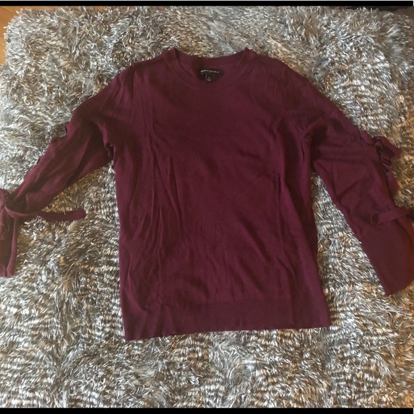 Banana Republic Tie Sleeve Burgundy Maroon Scoop Neck Sweater - Picture 3 of 5